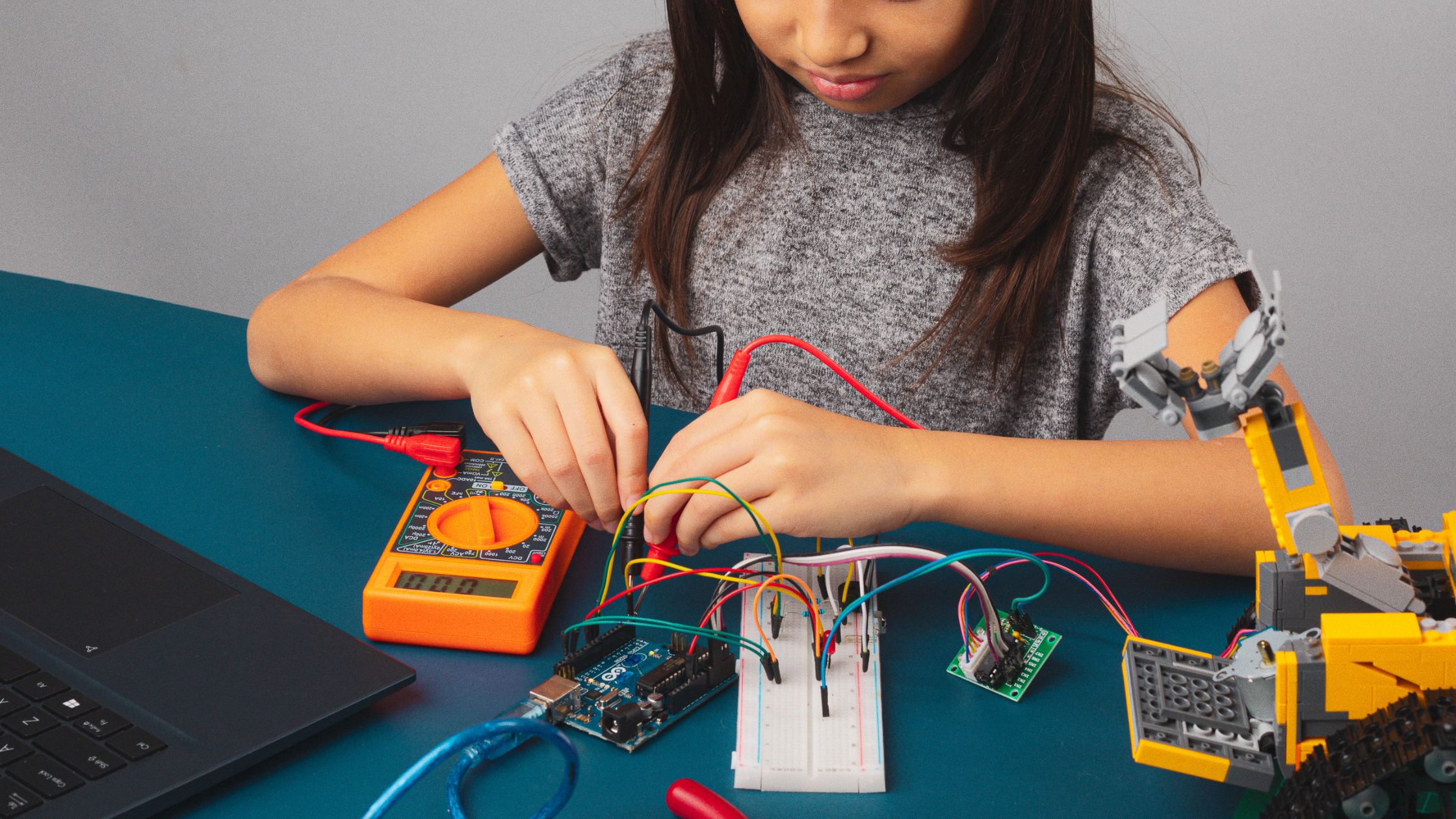 Why Hands-On STEM Learning Helps Kids Understand Faster and Remember Longer